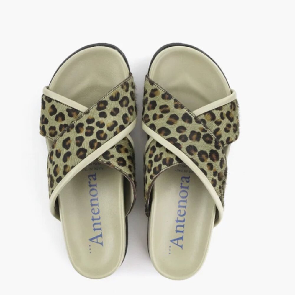 Designer Italian luxury footbed sandals, Handmade NWT New SS25